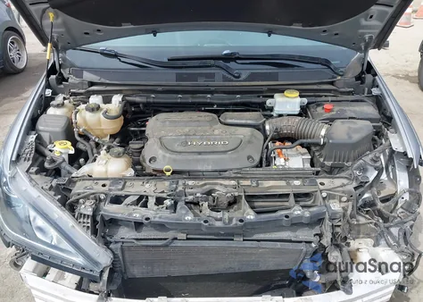 2018 Chrysler Pacifica Hybrid Limited z USA, uszkodzony, nr VIN 2C4RC1N71JR213556